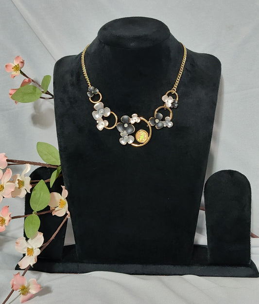 Floral Elegance Black and White Flower Necklace