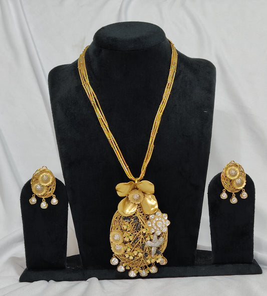 Luxurious Charm Fusion Necklace and Earring Set