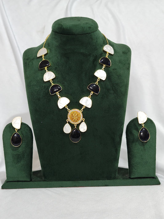 Regal Fusion Necklace Set