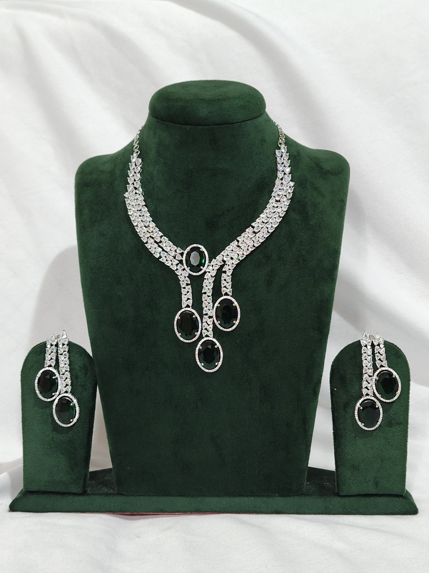 Luxurious Statement American Dimond Necklace Set With Matching Earrings